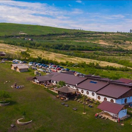 Hotel Ferma Dacilor Tohani Esterno foto