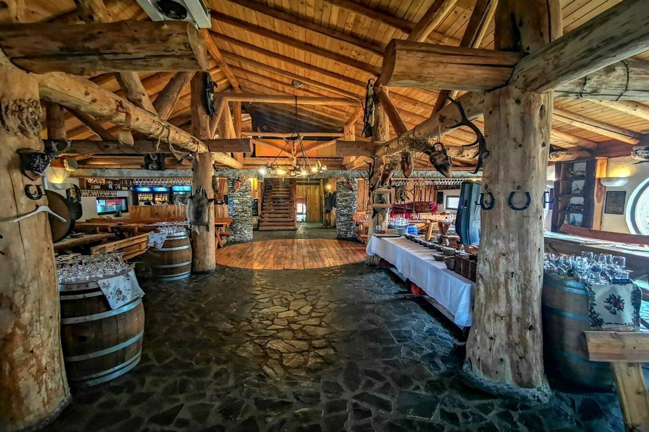 Hotel Ferma Dacilor Tohani Esterno foto