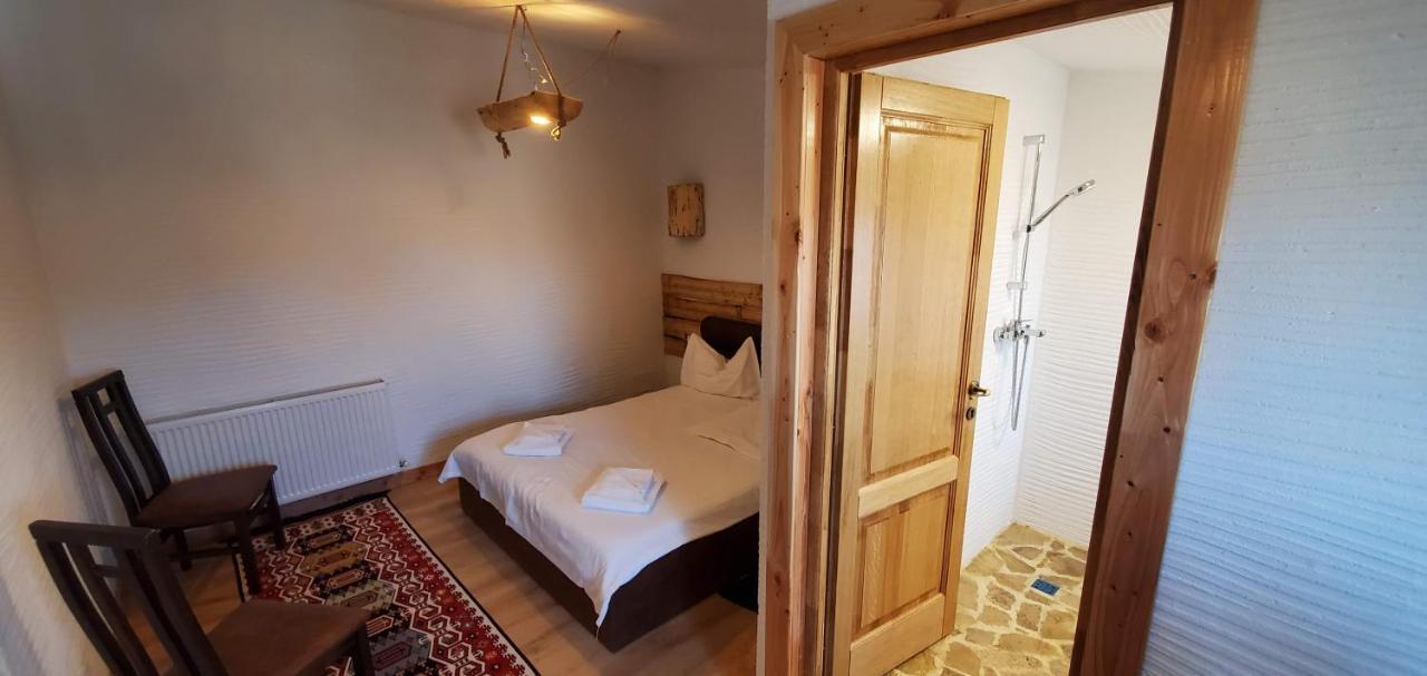 Hotel Ferma Dacilor Tohani Esterno foto