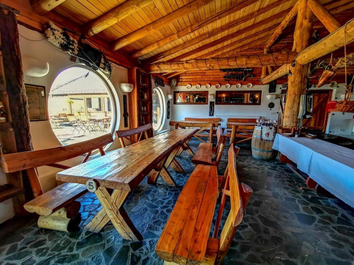 Hotel Ferma Dacilor Tohani Esterno foto