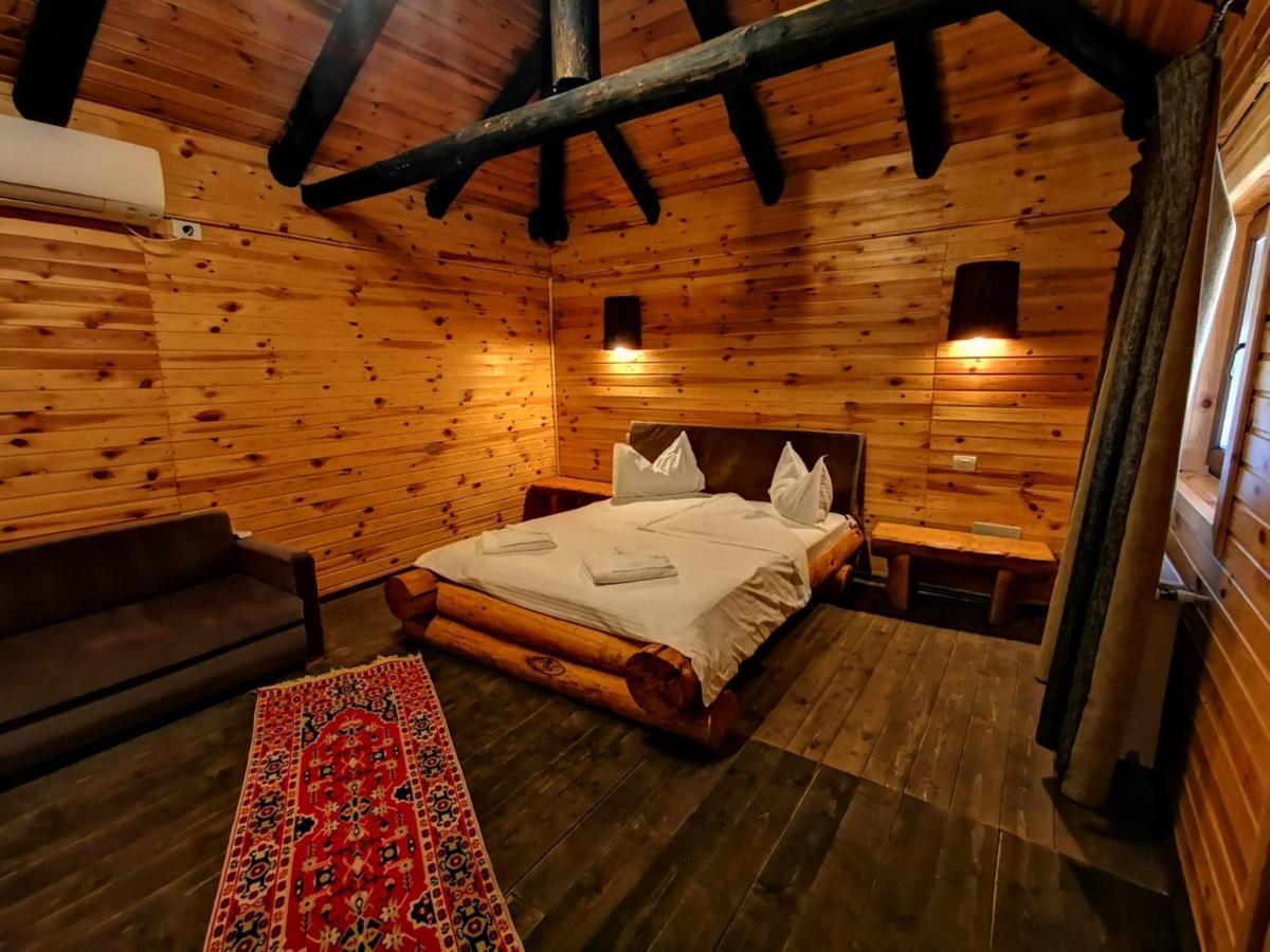 Hotel Ferma Dacilor Tohani Esterno foto