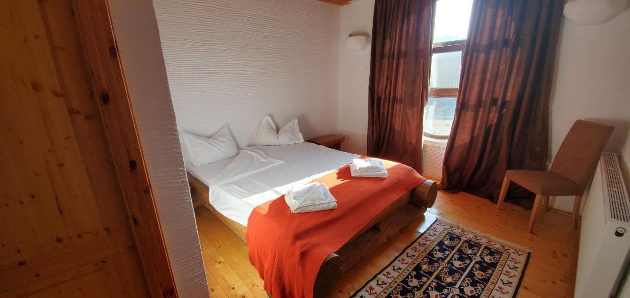Hotel Ferma Dacilor Tohani Esterno foto